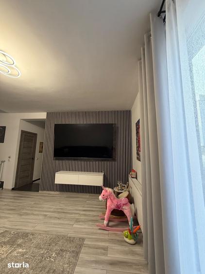 Casă cu 4 camere cu Teren 250 Mp în Central