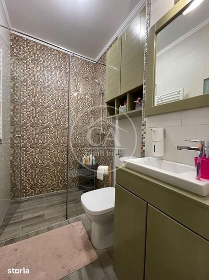 Apartament cu 3 camere decomandat în Iosia