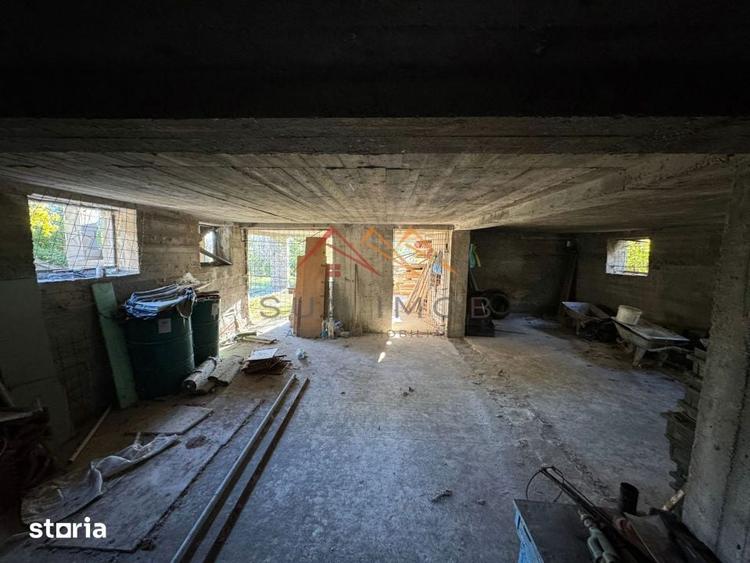 Casă cu 6 camere cu Teren 1354 Mp în Cornu
