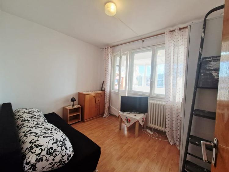 Apartament cu 4 camere decomandat, mobilat în Pantelimon