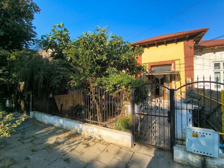 Casă cu 2 camere în Central