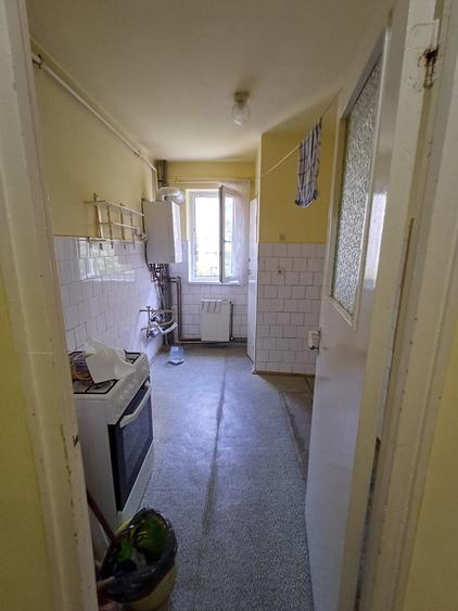 Apartament cu 2 camere semidecomandat în Griviței