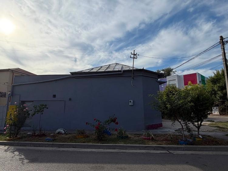 Spațiu comercial, de 130 mp, în Buzaului