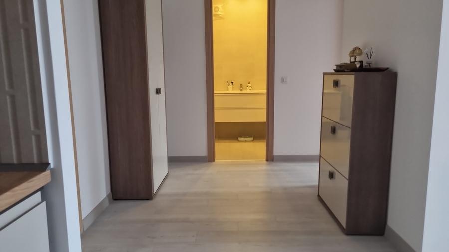 Apartament cu 2 camere semidecomandat, mobilat în Dristor