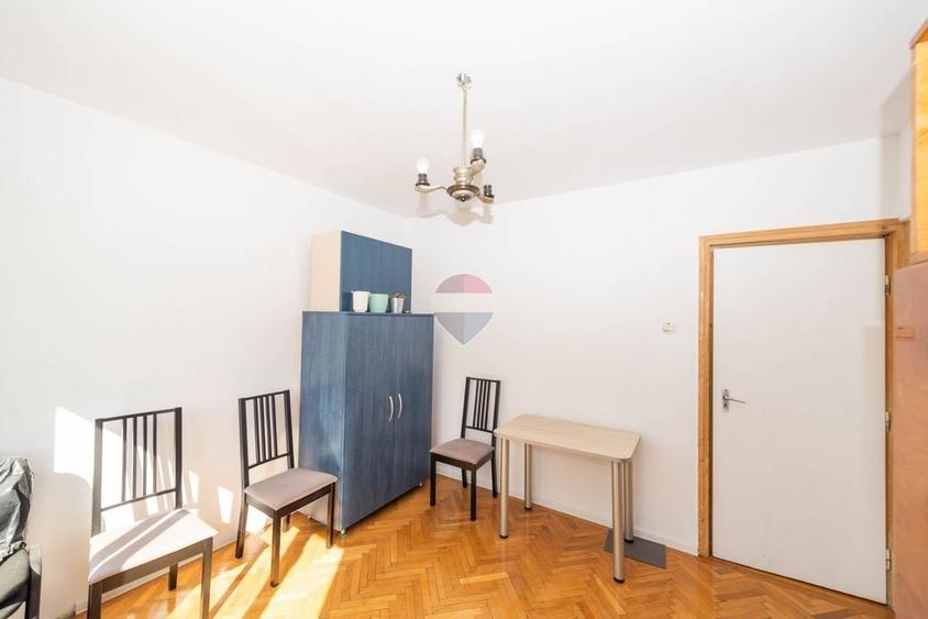 Apartament cu 3 camere semidecomandat, mobilat în Iancului