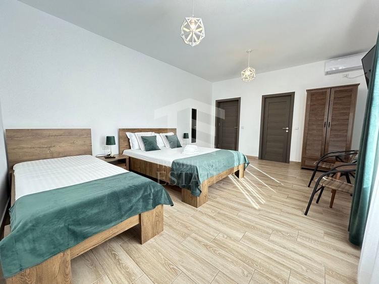 Casă individuală cu 7 camere cu Canalizare în Sud