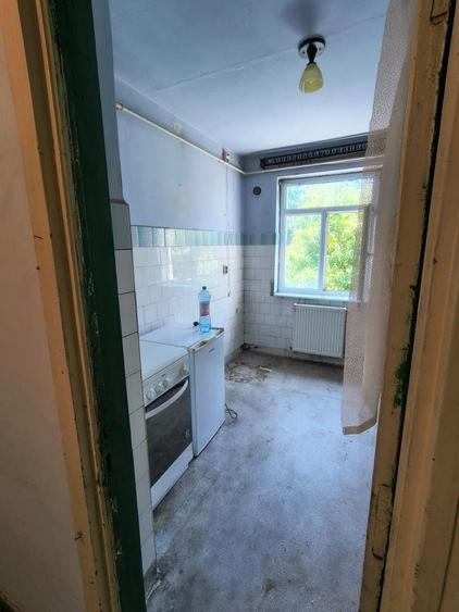 Apartament cu 2 camere semidecomandat în Exterior Vest