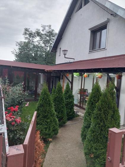 Casă cu 4 camere în Radu Negru