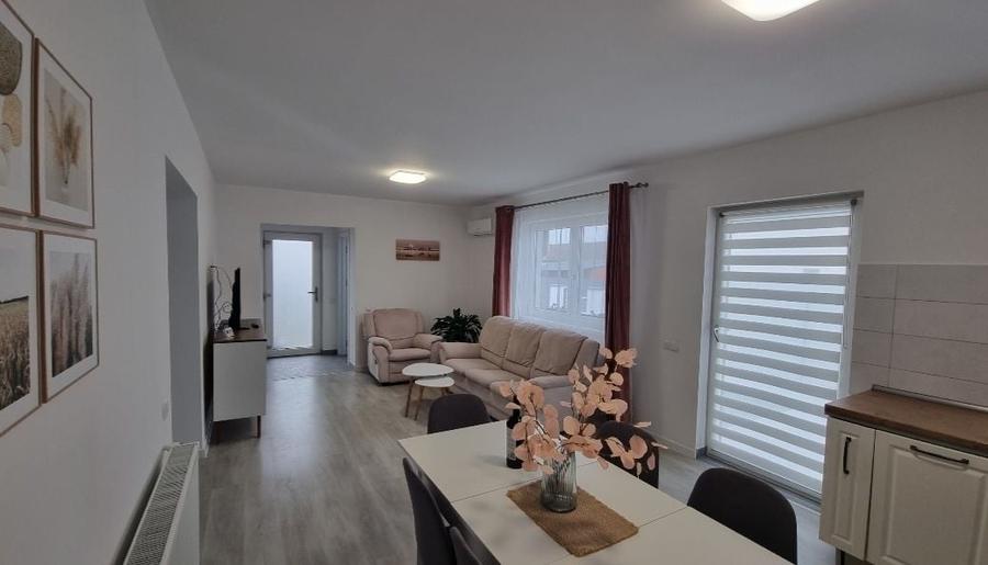 Casă cu 3 camere cu Teren 250 Mp în Central