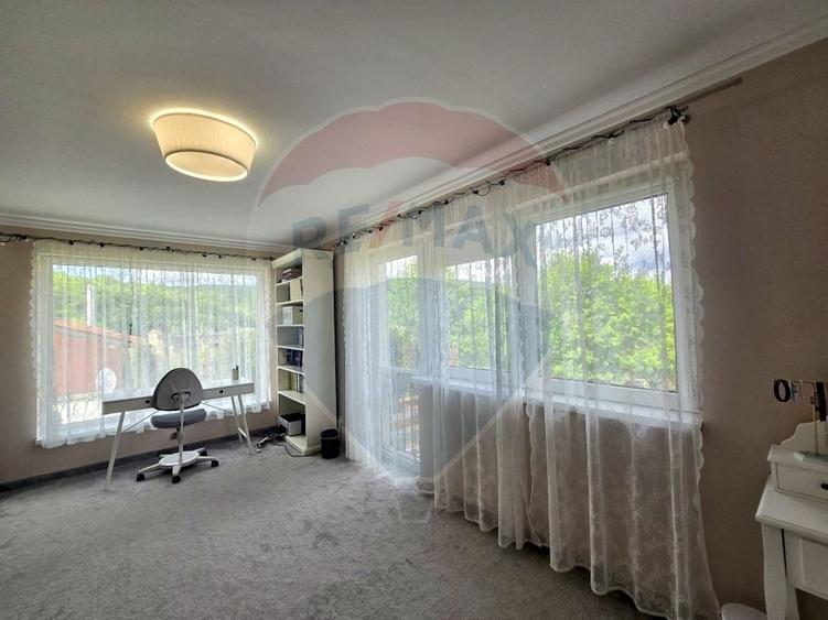 Duplex cu 5 camere cu Teren 578 Mp în Gilău