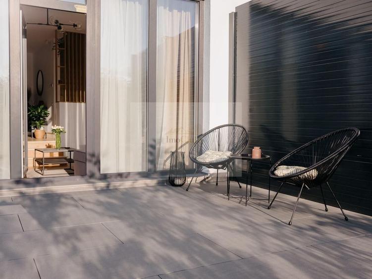 Duplex cu 4 camere cu Canalizare în Bună Ziua