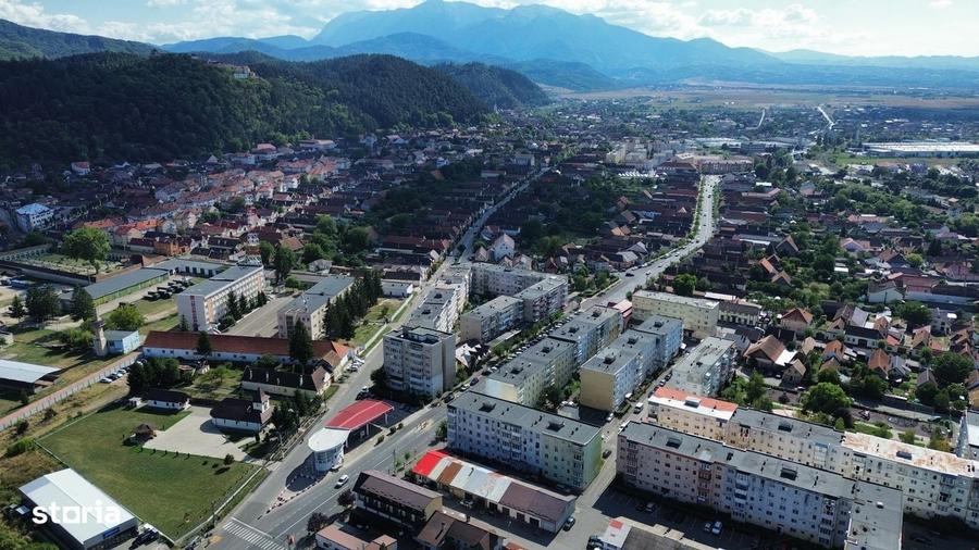 Spațiu comercial, de 660 mp, în Cheile Râșnoavei