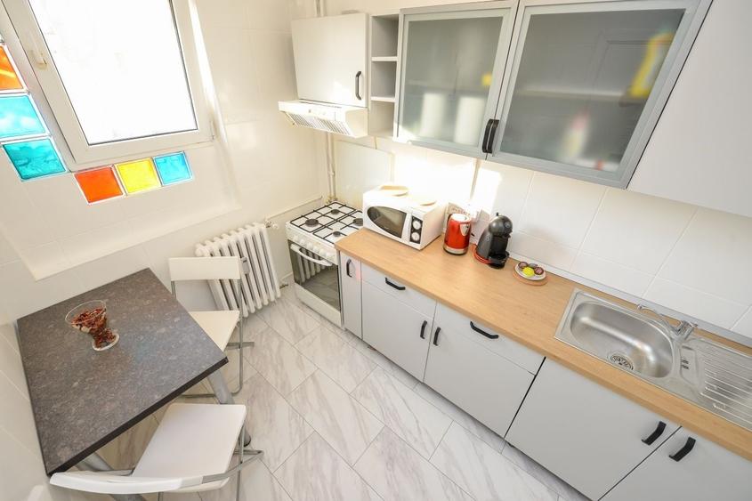 Apartament cu 2 camere semidecomandat în Tineretului