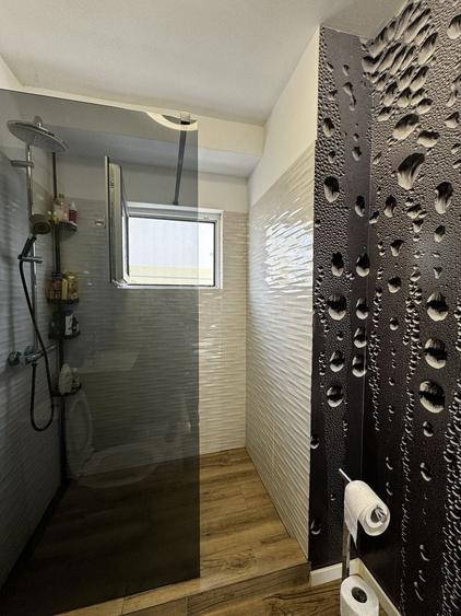 Casă individuală cu 4 camere cu Canalizare în Micești