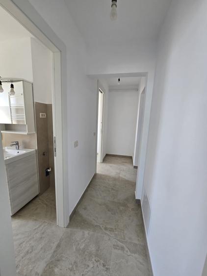 Apartament cu 2 camere decomandat în Cornișa