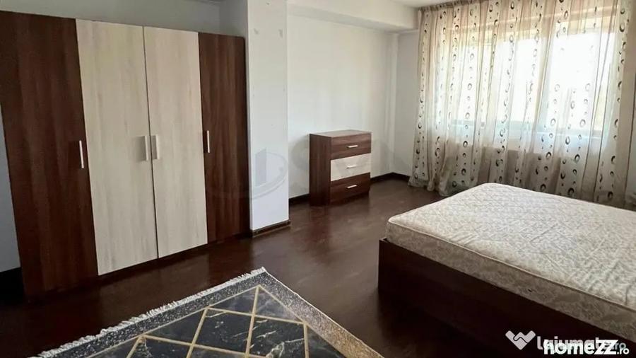 Apartament cu 3 camere decomandat în Colentina