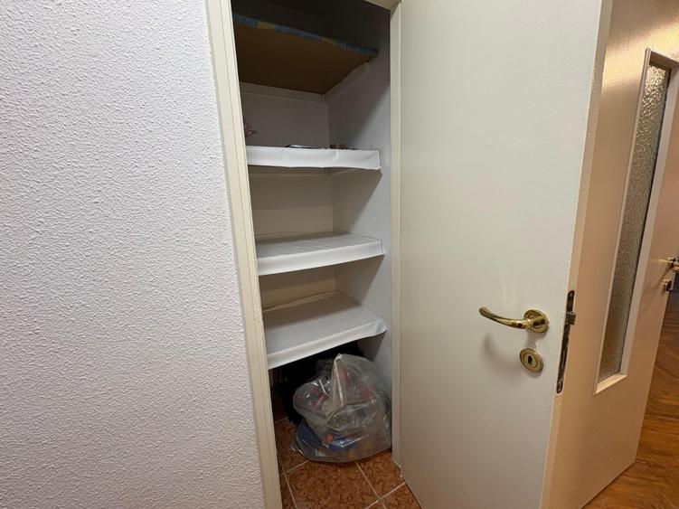 Apartament cu 2 camere semidecomandat în P-ța Victoriei