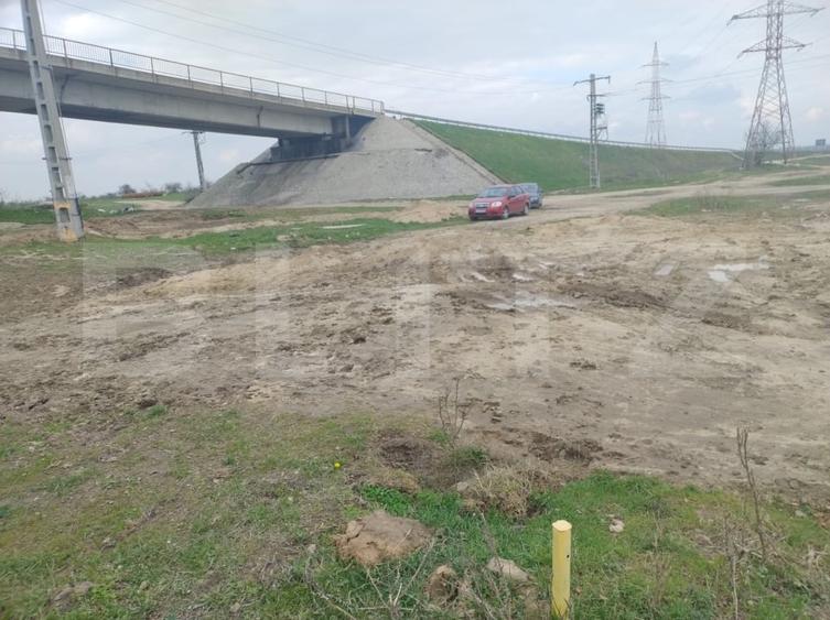 Teren Construcții extravilan de 2174 mp, în Est