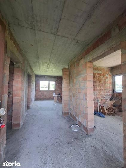 De vanzare Vila la rosu din caramida in aropiere de Roman, 76.000 euro - 17
