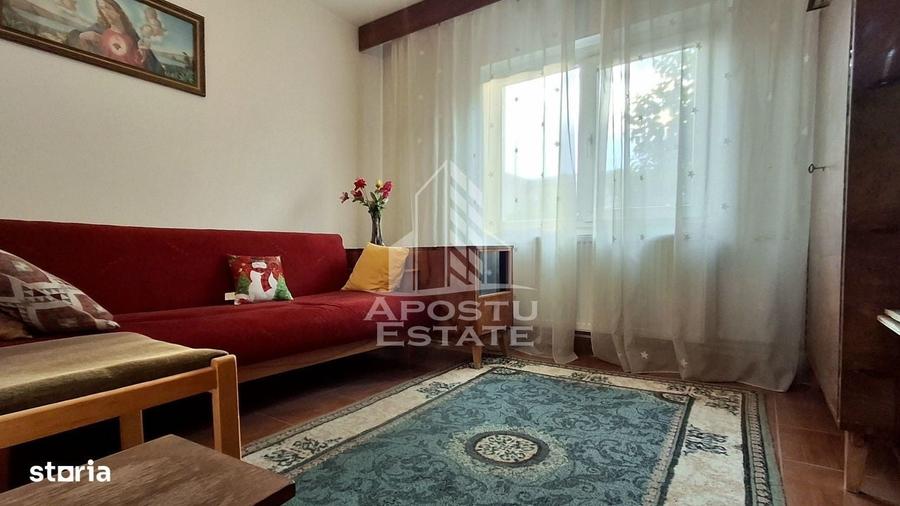 Apartament cu 2 camere semidecomandat în Micălaca