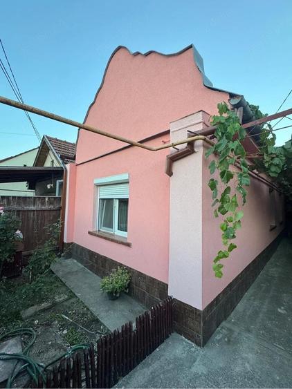 Casă cu Teren 403 Mp în Șagului