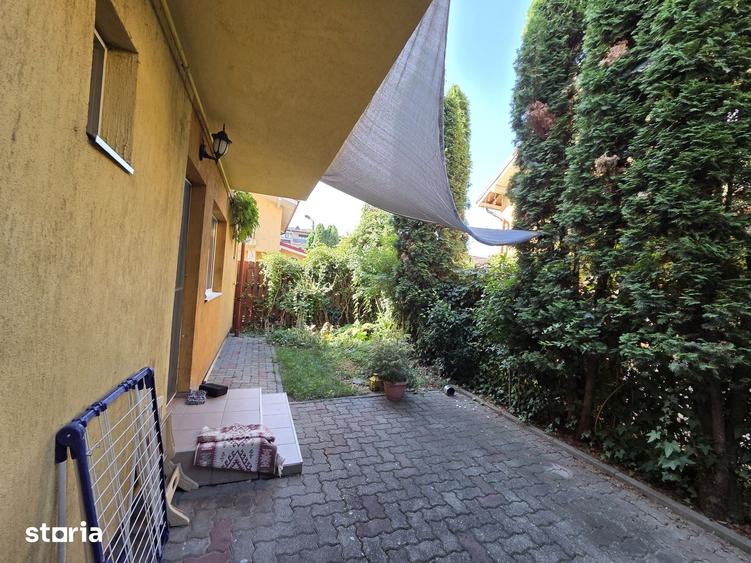 Casă cu 4 camere cu Teren 100 Mp în Florești