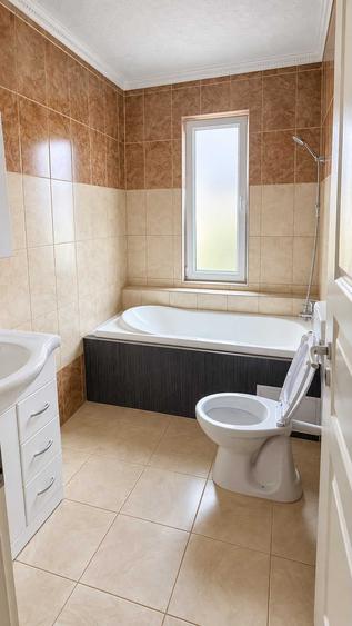 Apartament cu 2 camere decomandat în Aradului