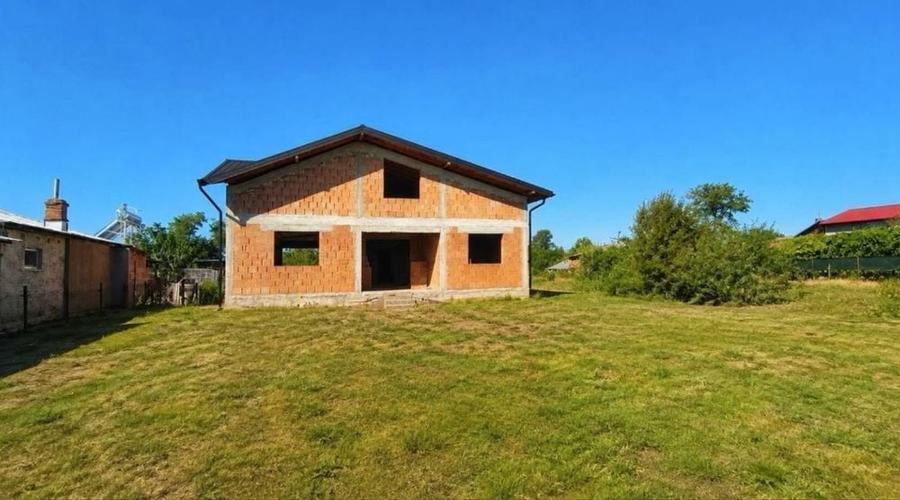 Casă cu 3 camere în Mălăiești