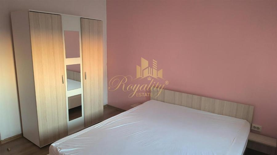 Apartament cu 3 camere decomandat, mobilat în Complex Studențesc