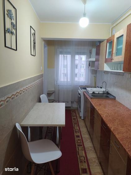 Apartament cu 2 camere decomandat în Micro 15