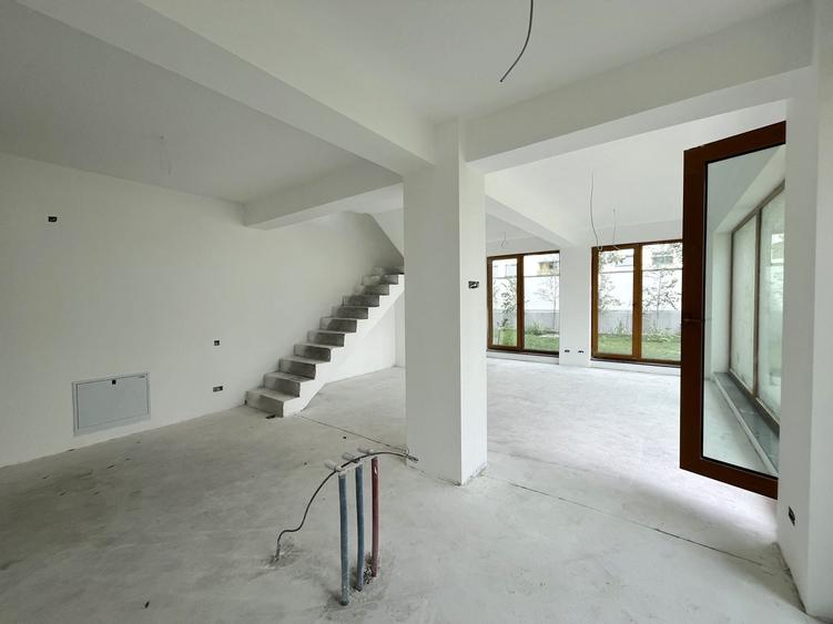 Apartament cu 3 camere decomandat în Domenii