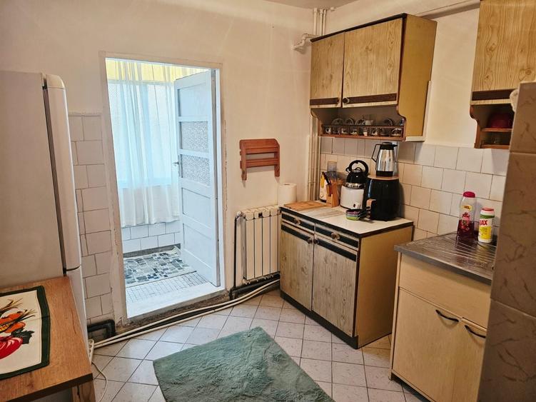 Apartament cu 3 camere în Preajba Mare