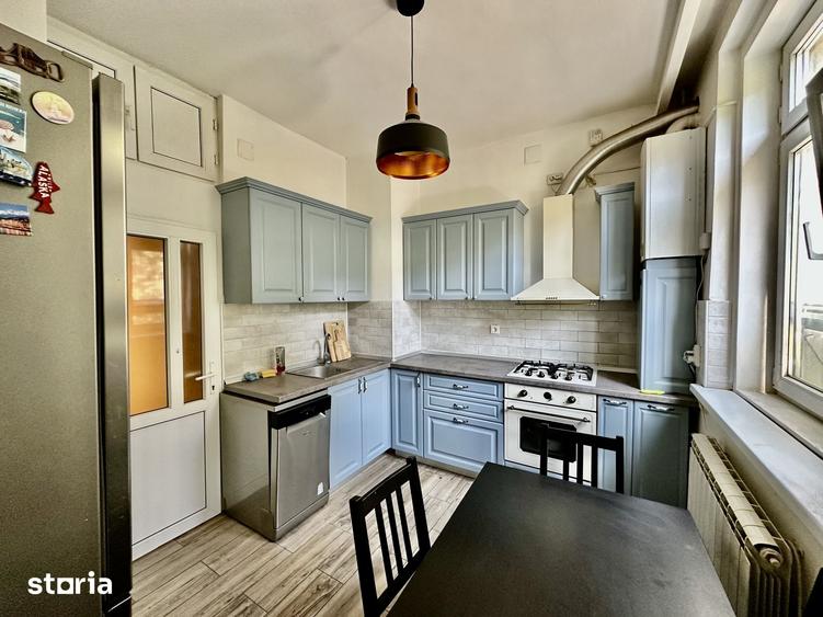 Apartament cu 3 camere în Sud