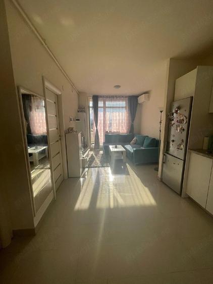 Apartament cu 2 camere semidecomandat în Central