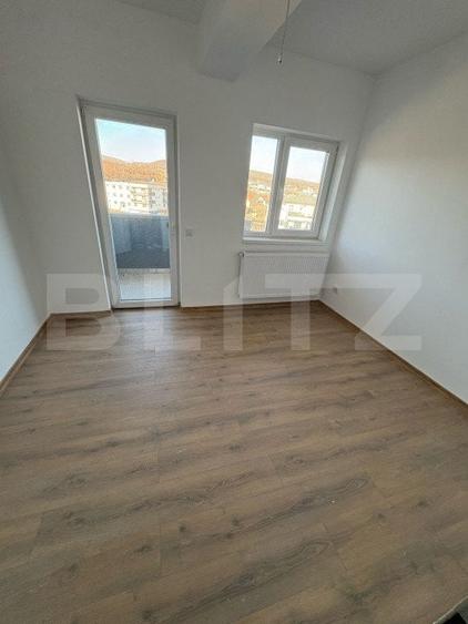 Apartament cu 3 camere decomandat în Centura