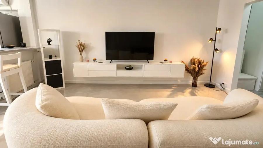 Garsonieră în Titan
