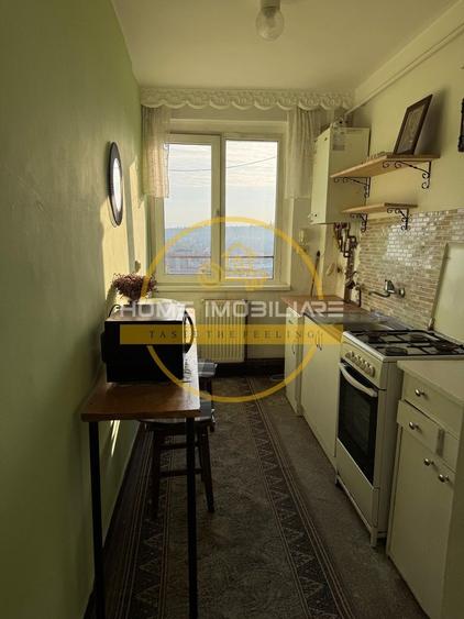 Apartament cu 2 camere semidecomandat în Piața Unirii