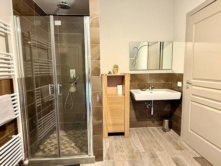 Casă cu 1 camere cu Teren 674 Mp în Faleza Nord