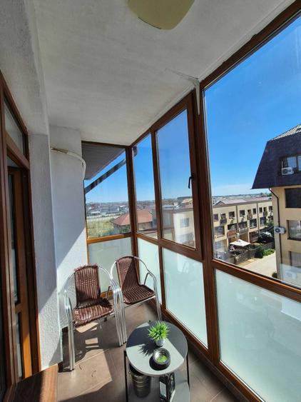 Apartament cu 3 camere semidecomandat în Central