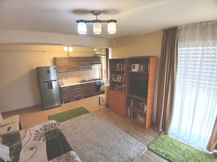 Apartament cu 2 camere decomandat în Giroc