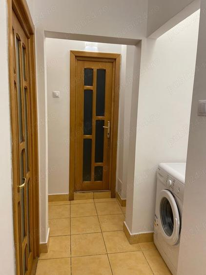 Apartament cu 3 camere decomandat în Berceni