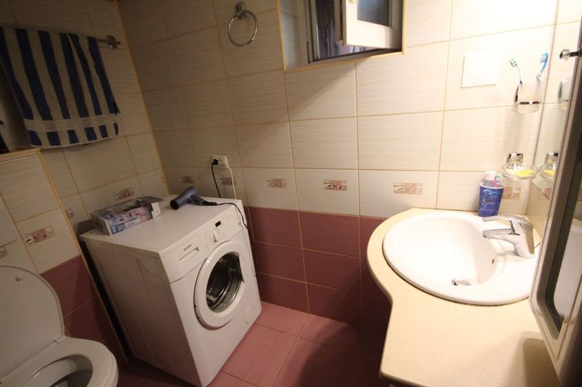 Casă individuală cu 5 camere cu Canalizare în Mehala