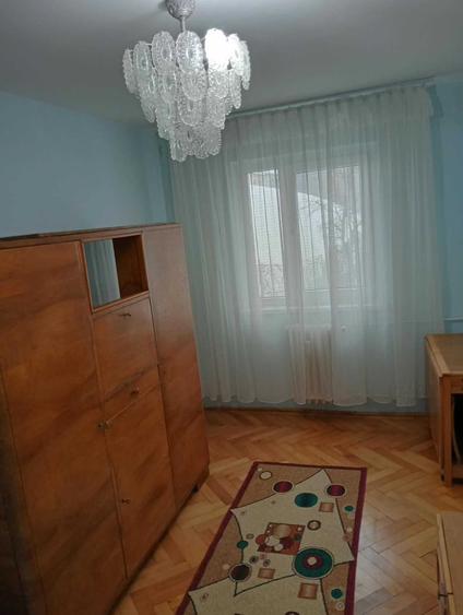 Apartament cu 3 camere nedecomandat în Exterior Vest