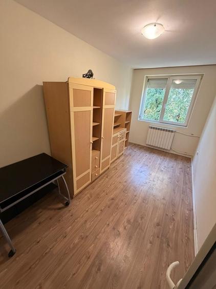 Apartament cu 3 camere semidecomandat în Rogerius