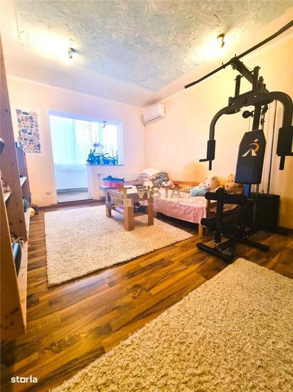 Apartament cu 3 camere decomandat, mobilat în Florilor