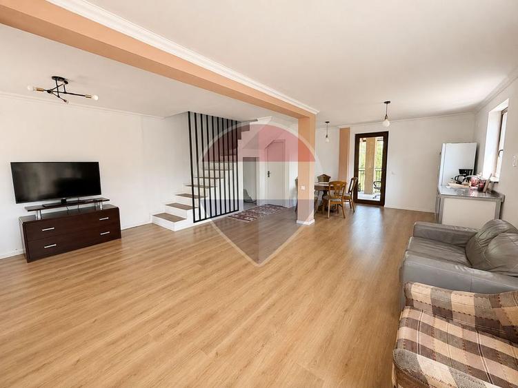 Duplex cu 4 camere cu Teren 1300 Mp în Mănăștur