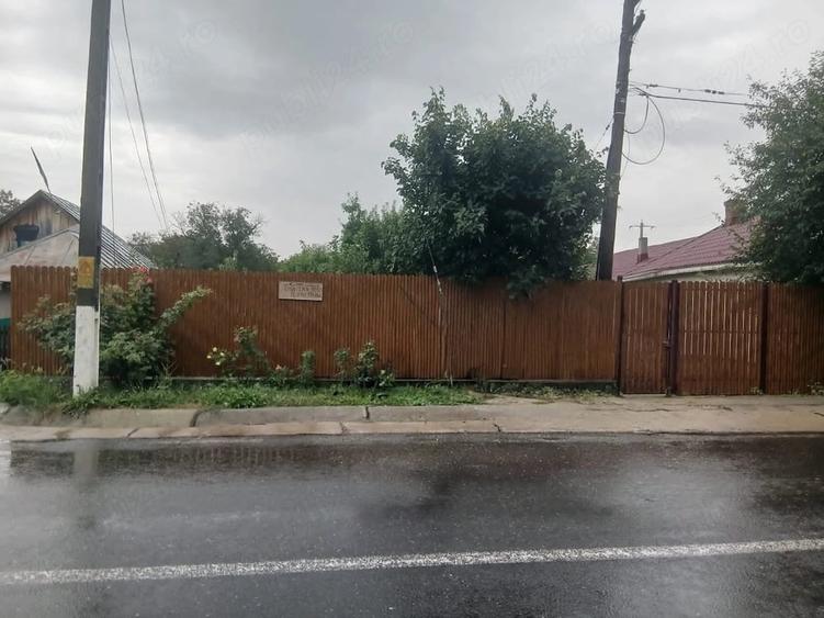 Casă cu 2 camere cu Teren 1050 Mp în Buda