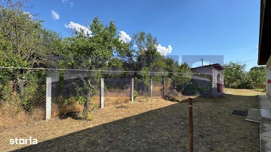 Casă cu 3 camere cu Teren 1300 Mp în Dobrotești