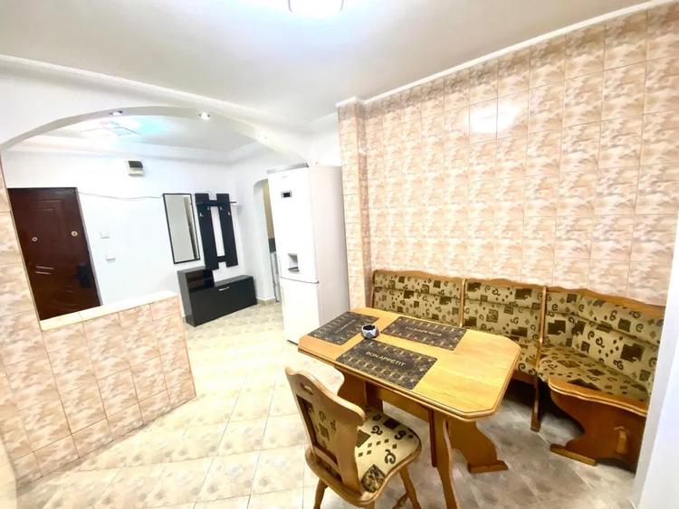 Apartament cu 2 camere decomandat, mobilat în Panduri