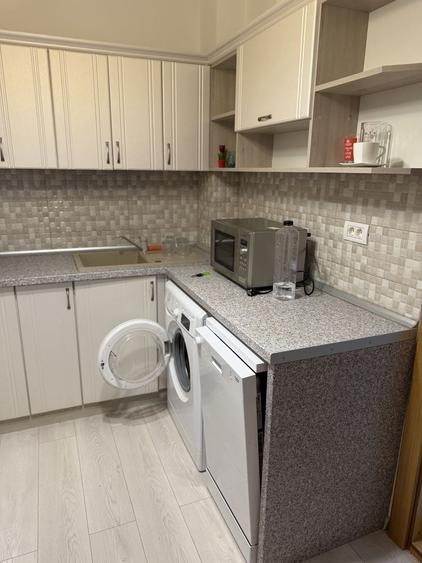 Apartament cu 2 camere decomandat în Exterior Vest